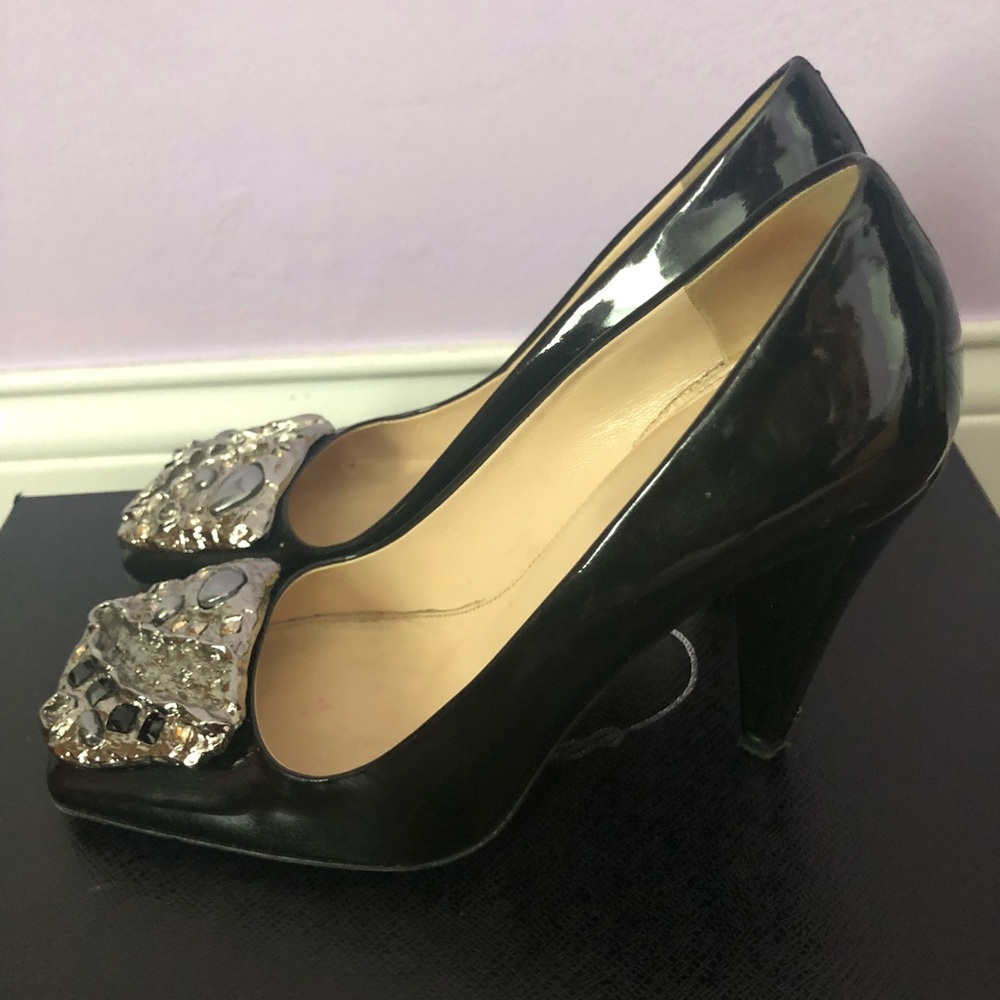 Prada - Picture 2 of 4